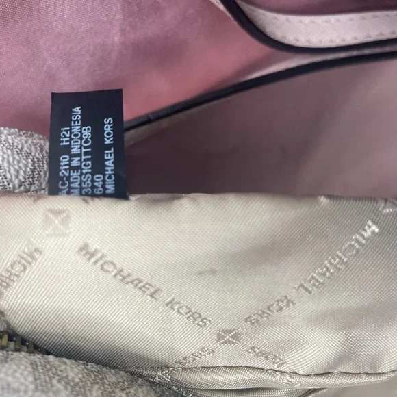 Authentic Michael Kors Purse  #049NC Jet Set Large Logo Crossbody Bag - Picture 11 of 14